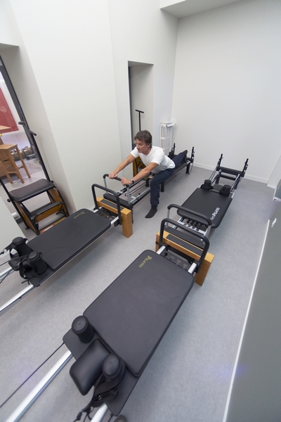 salle d'appareils de pilates